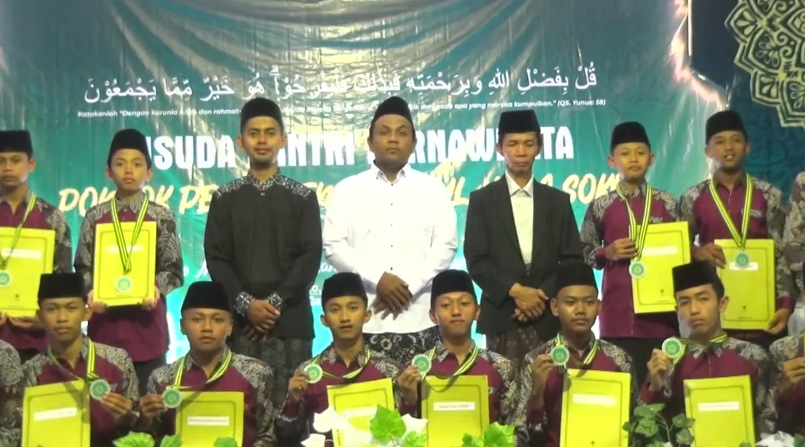 Wisudawan PPMHS